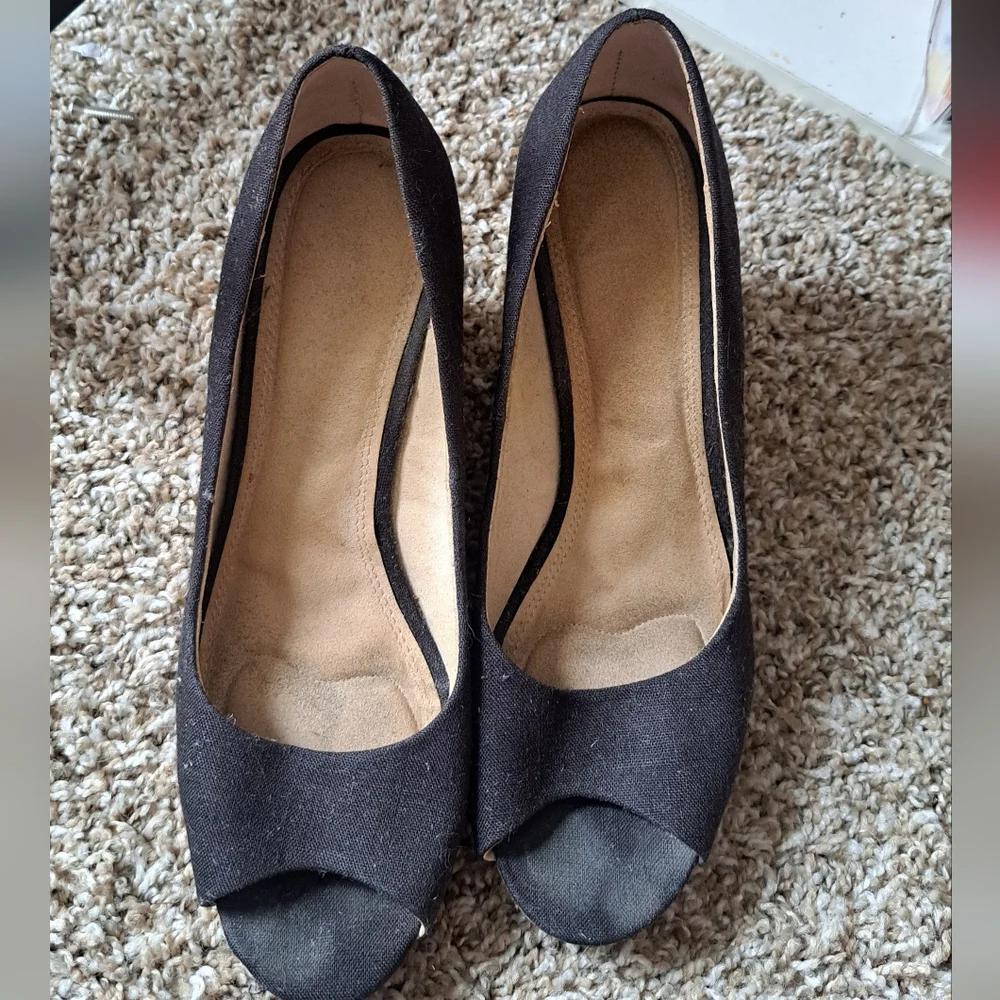 Kelly & Katie Kaydena Black Tan Cork Heel Peep-Toe Wedges Size 10